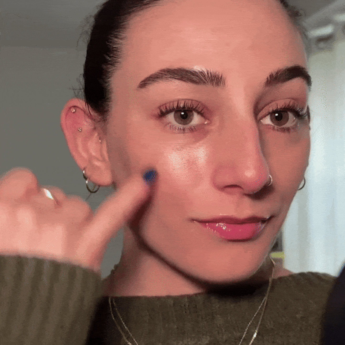 BAREPRO® 24HR Skin-Perfecting Powder Foundation